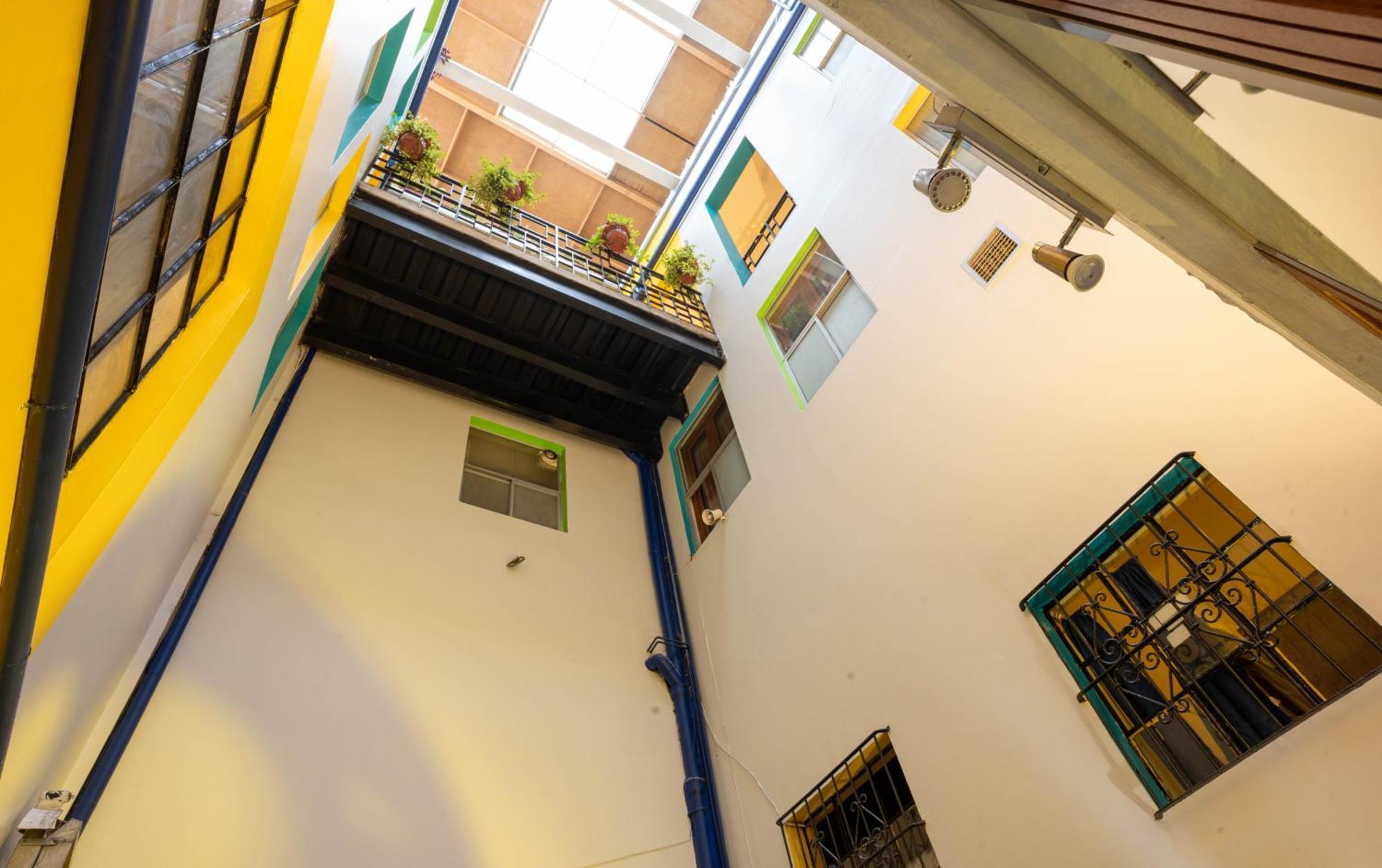 Community Hostel Quito Exterior photo